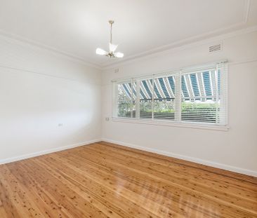 52 Edgeworth David Avenue, - Photo 5