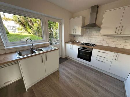 2 bedroom end of terrace house to rent - Photo 5