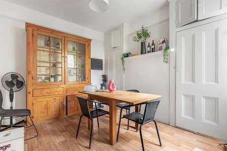 4 bedroom house to rent - Photo 2