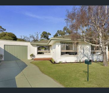 7 Timbertop Court, Frankston North, Vic 3200 - Photo 1