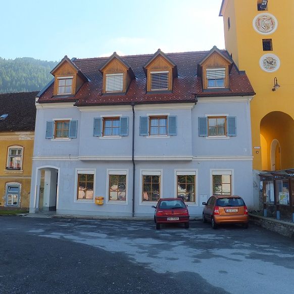 Helle 2-Zimmer-Wohnung im Dachgeschoss - Photo 2