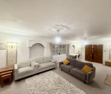 4 bedroom property to rent - Photo 1