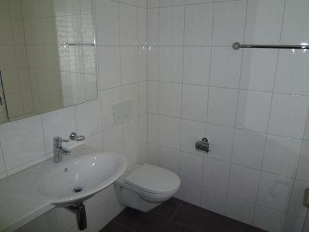 Topmoderne 3.5-Zimmer-Attika-Wohnung in Boll - Photo 5