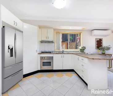 Three Bedroom Townhouse - Located in a gated community - Photo 1