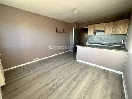 Location Appartement 2 pièces 38m² CANTELEU 76380 - Photo 3