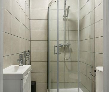 9 bedroom house to rent - Photo 2