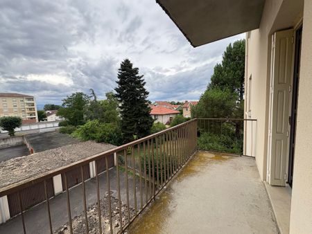 Location Appartement 3 pièces 69m² MONTROND LES BAINS 42210 - Photo 5