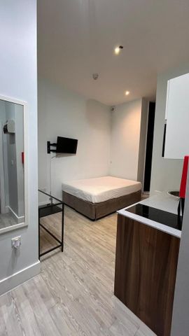 Studio to rent - Photo 3