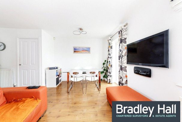 3 bedroom semi-detached house to rent - Photo 1