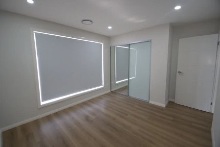 “Family home on convenient Location!” - Photo 3