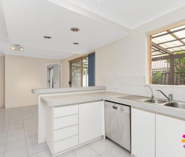 FANTASTIC 3 BEDROOM 2 BATHROOM TOWNHOUSE IN SOUTH PERTH! - Photo 6