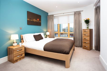 2 Bed Flat, Cyrus Street, EC1V - Photo 4