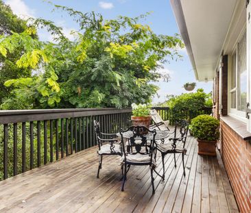 Charming 3-Bedroom Home with Loads of Sunshine in Glen Eden - Photo 5