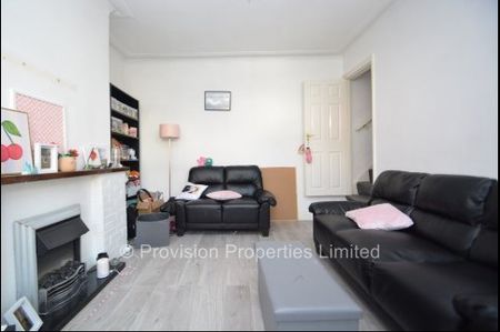 2 Bedroom Houses in Leeds - Photo 2