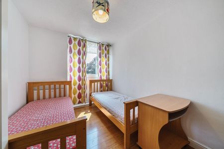 Casterbridge Road, London, SE3 - Photo 3