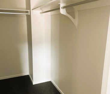 A Home That Welcomes Every Chapter! - Photo 2