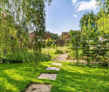 4 bedroom semi-detached house to rent - Photo 5