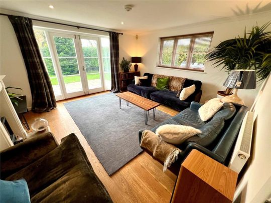 4 bedroom detached bungalow to rent - Photo 1