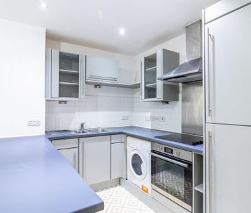 2 bedroom flat to rent - Photo 6