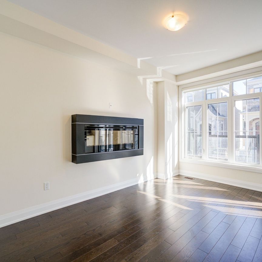 For Lease - 539 Carrville Road, Richmond Hill, Ontario - Photo 1