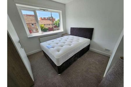 Taunton Road, Bridgwater, TA6 - Photo 4