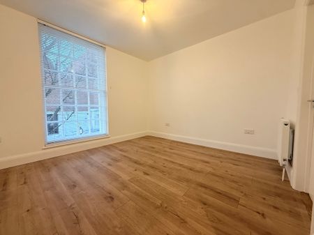 Howardsgate, Welwyn Garden City - Photo 2