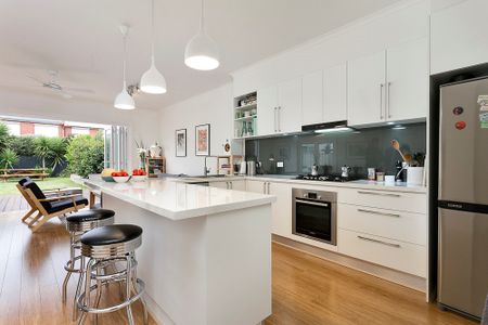 30 Merrett Drive, Williamstown VIC 3016 - House For Rent | Domain - Photo 3