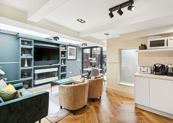 Broughton Road, SW6 2LB, London - Photo 1