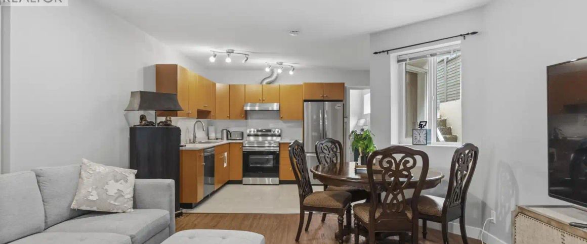 Basement 4225 EVERGREEN AVENUE — 2 Bedroom - Photo 1
