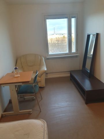 Kaskögatan, Kista - Photo 2