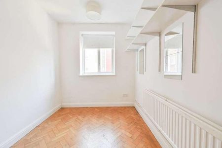Marion Court, Tooting Broadway, SW17 - Photo 4