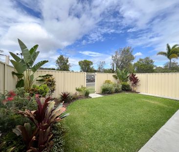 1/5 Annette Court, Labrador - Photo 6