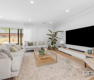 STUNNING FAMILY RESIDENCE OF GRAND PROPORTIONS - Photo 5