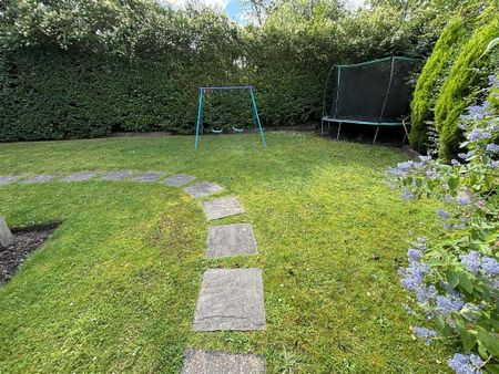 3 bedroom semi-detached house to rent - Photo 5