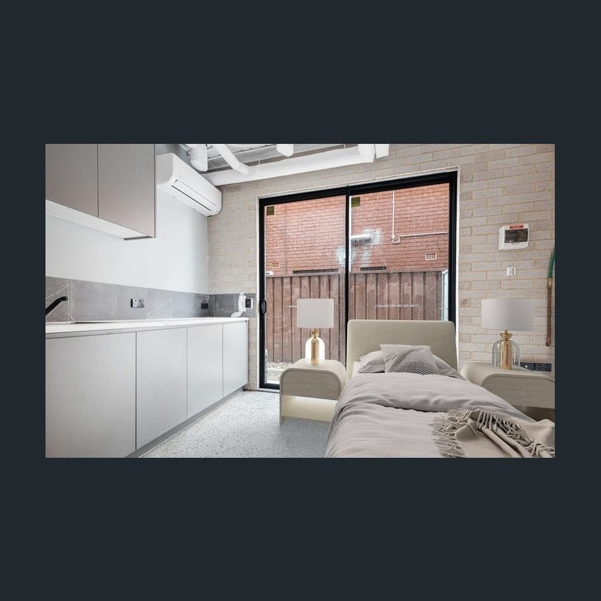 STUDIO APARTMENT - Photo 1