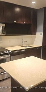 Yonge & S/Sheppard Bright +Spacious 2Bdrm Open Concept Living Room - Photo 3