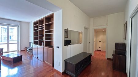 Via Edmondo de Amicis, Milan, Lombardy 20123 - Photo 5