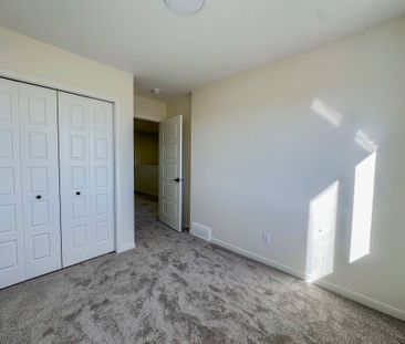 Just Built! Stunning 4 Bedroom Home In Sirocco Sw Special Incentive - Photo 6