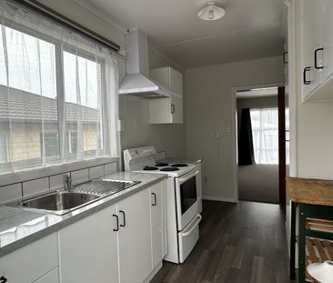 Two Bedroom Unit in Redwoodtown - Photo 3