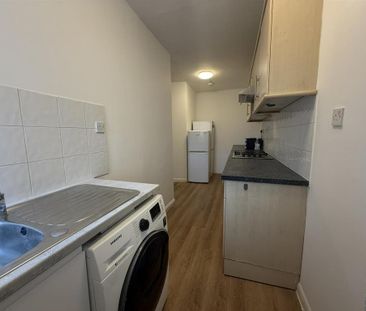 5 bedroom apartment to rent - Photo 2