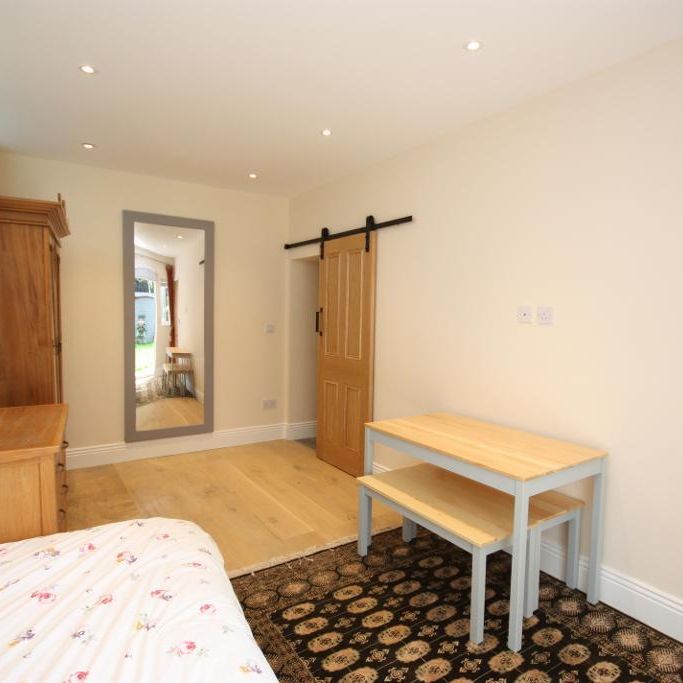 Long Drive, East Acton, London, W3 7PD - Photo 1