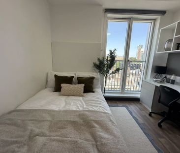 Silver En-Suite - Photo 5