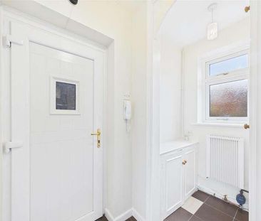 Garden Court, Birkenhead, CH42 - Photo 4