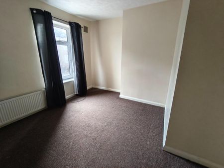 2 bedroom terraced house to rent - Photo 3