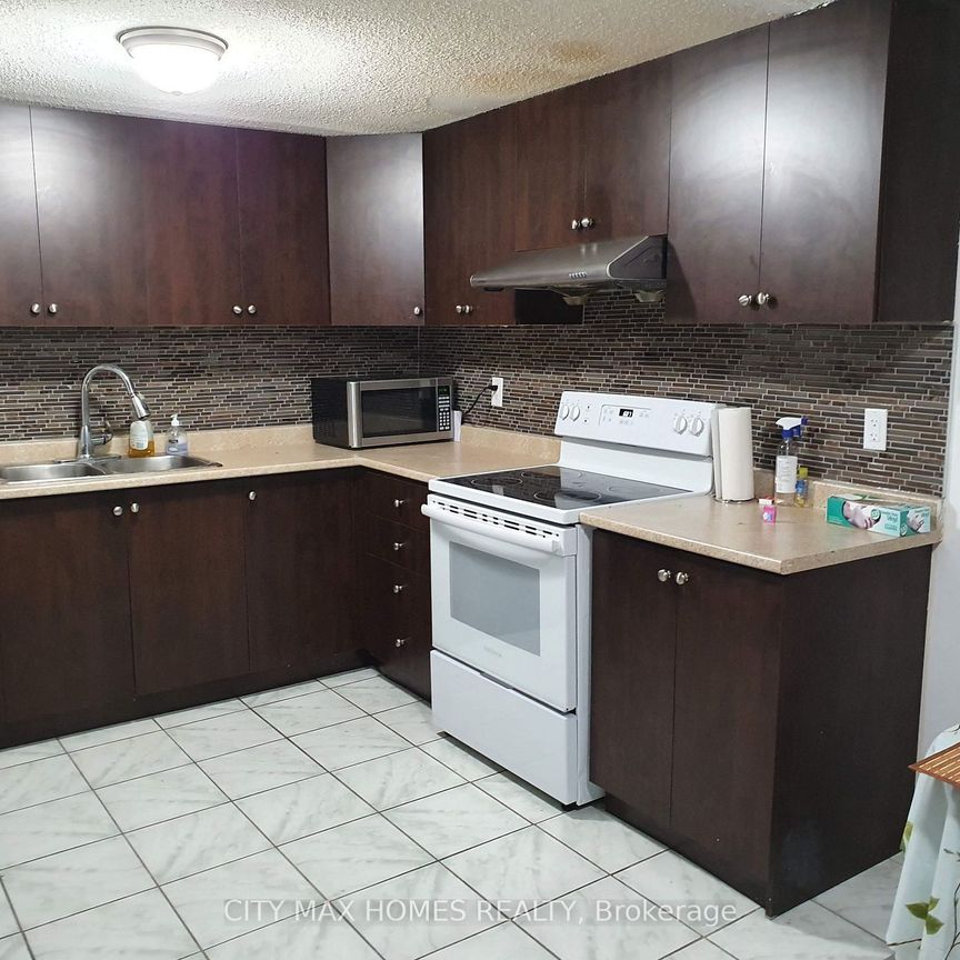 For Lease - 20 Windmill Boulevard Unit# Bsmt, Brampton, Ontario - Photo 1