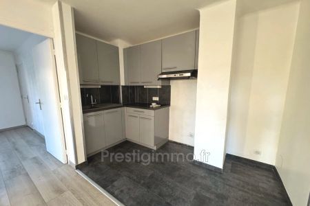 Centre-ville, Location appartement 2 pièces 35 m² - Photo 4