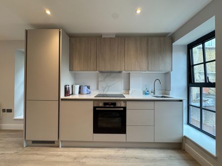 1 Bed Flat, High Road, HA0 - Photo 3