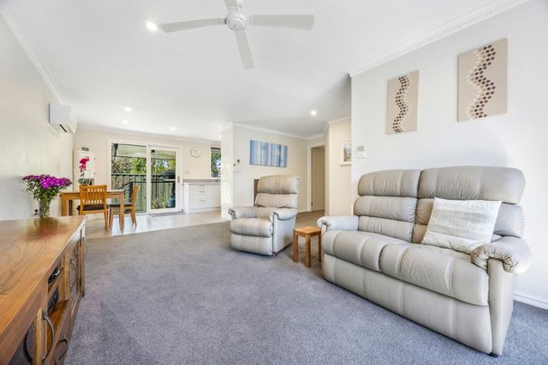 Modern 3 Bedroom Single Level Home! - Photo 1