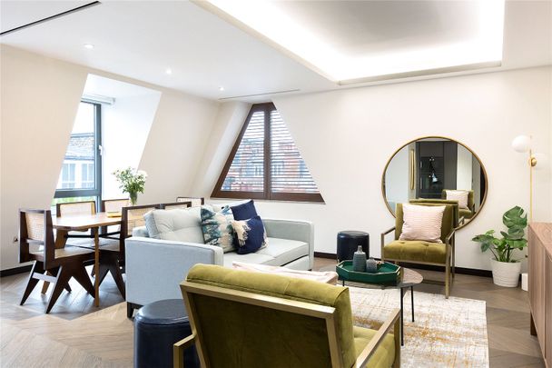 Golden Square, Soho - Photo 1