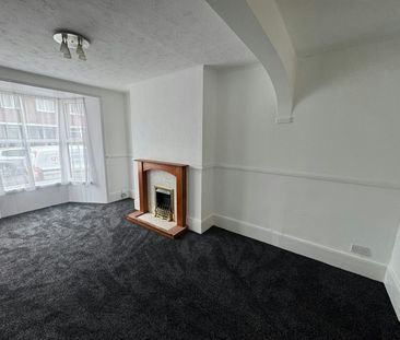 Terraced House to rent on - Photo 5